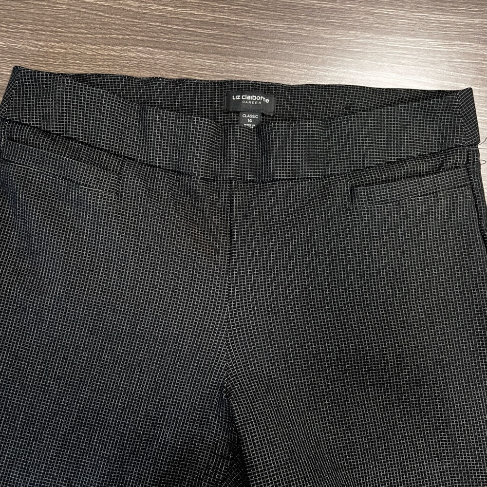 LIZ CLAIBORNE 14 Classic Career Wear Straight Leg Black with checkered pattern.